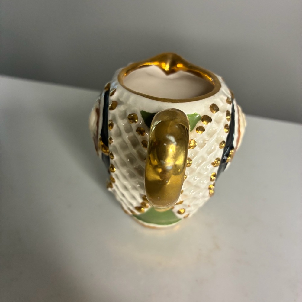Made in Italy Elegant Gold and Black Ceramic small Pitcher with a flaw - Picture 4 of 9